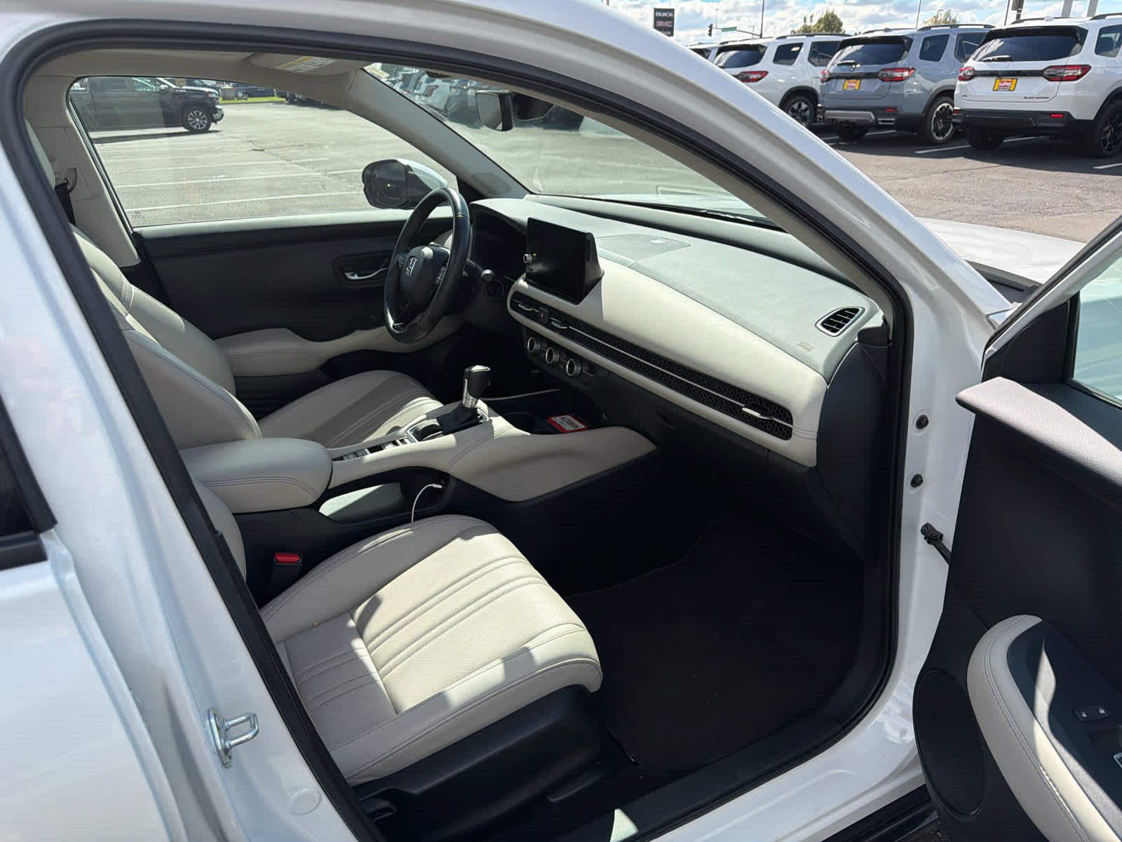Used 2024 Honda HR-V EX-L image 4
