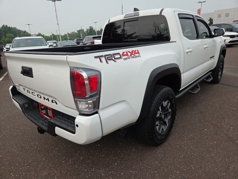 Certified 2020 Toyota Tacoma TRD Off-Road w/ TRD Premium Off Road Package AWD/4WD image 3