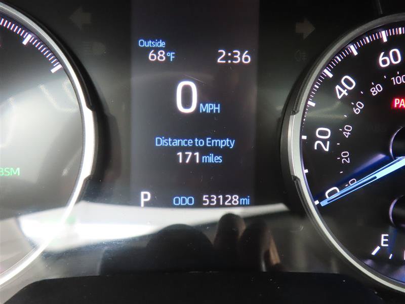 Used 2022 Toyota RAV4 XLE w/ Convenience Package AWD/4WD image 17