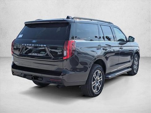 New 2025 Ford Expedition Active image 5