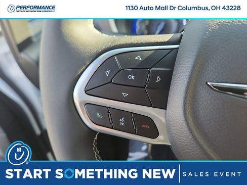 New 2026 Chrysler Pacifica Select image 30