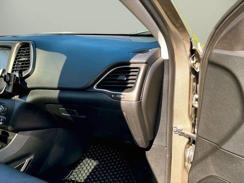 Certified 2021 Jeep Cherokee Trailhawk w/ Sun, Sound & Nav Group image 21