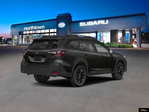 Used 2025 Subaru Outback Onyx Edition image 2