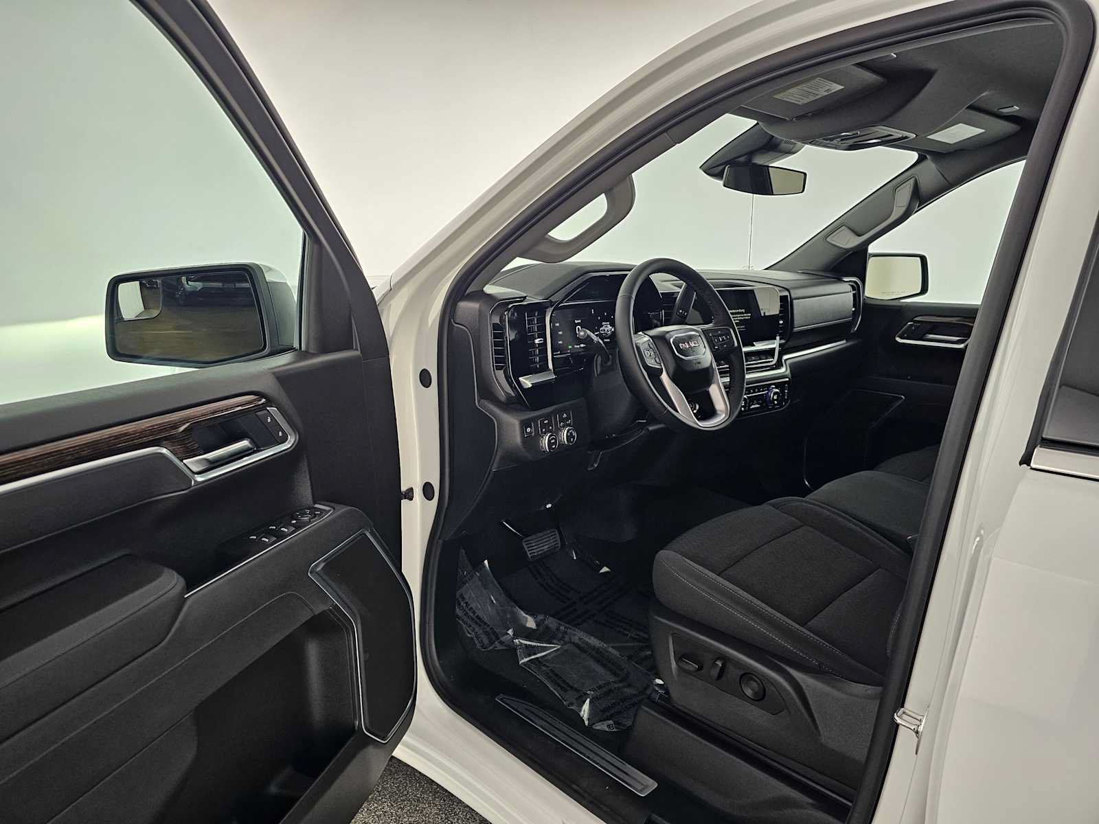 New 2026 GMC Sierra 1500 SLE AWD/4WD image 19