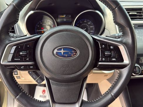 Used 2018 Subaru Outback 2.5i Limited AWD/4WD image 14