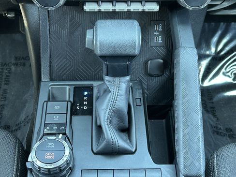 Certified 2026 Toyota 4Runner SR5 AWD/4WD image 18