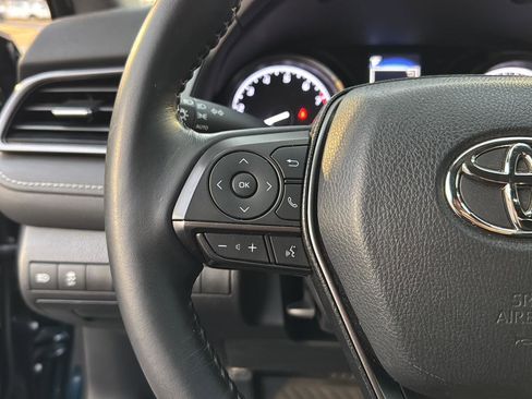 Certified 2021 Toyota Camry SE image 18