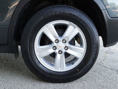 Used 2021 Chevrolet Trax LS w/ Tint and Cruise Package FWD image 30