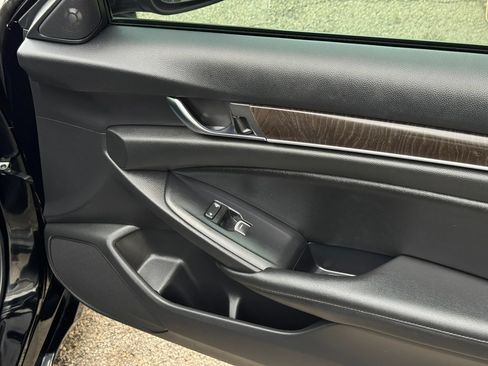 Used 2019 Honda Accord EX-L image 21