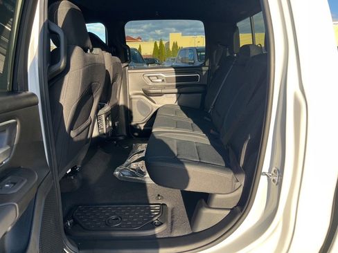 New 2026 RAM 1500 4x4 Crew Cab image 16