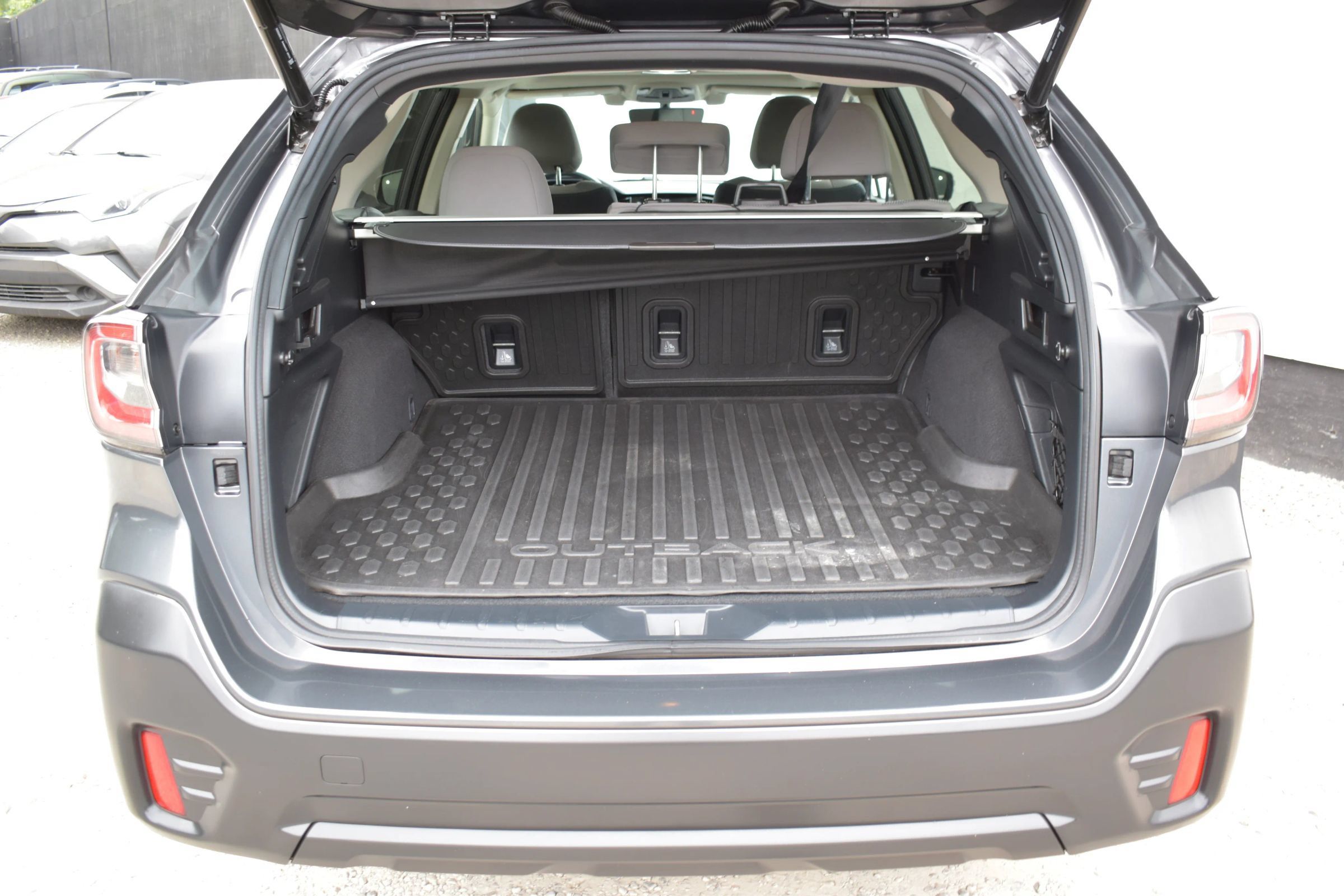 Used 2021 Subaru Outback Premium AWD/4WD image 29