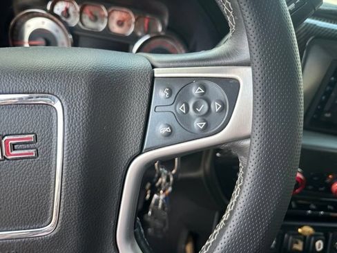 Used 2015 GMC Sierra 1500 SLT w/ SLT Preferred Package AWD/4WD image 21