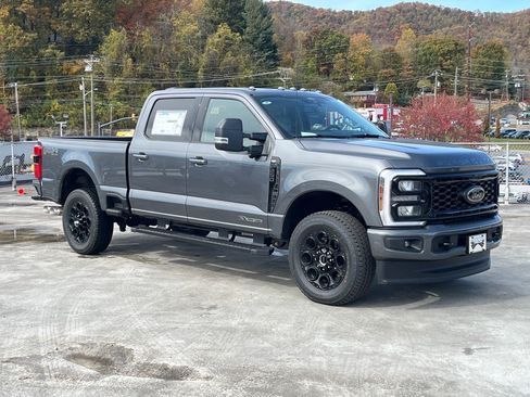New 2026 Ford F250 XLT w/ XLT Premium Package AWD/4WD image 1