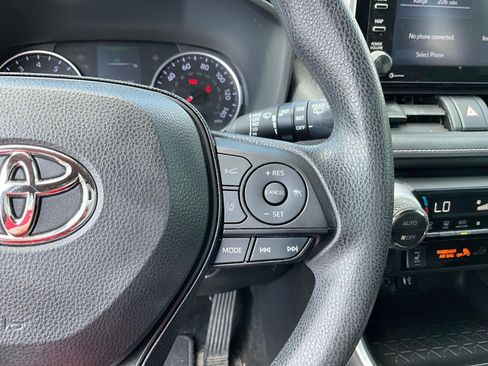 Used 2019 Toyota RAV4 XLE w/ Convenience Package AWD/4WD image 11