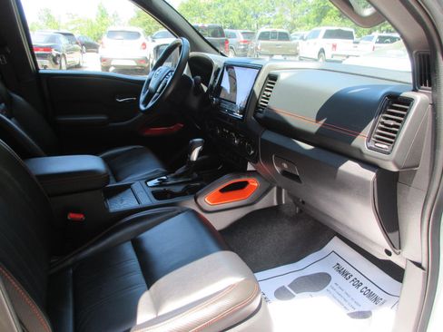 Used 2023 Nissan Frontier PRO-4X w/ Pro-4X Premium Package AWD/4WD image 24