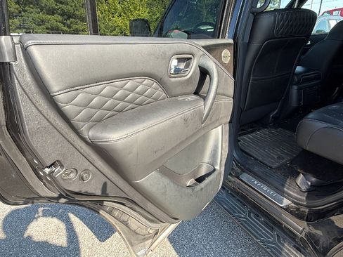 Used 2024 INFINITI QX80 Sensory AWD/4WD image 23