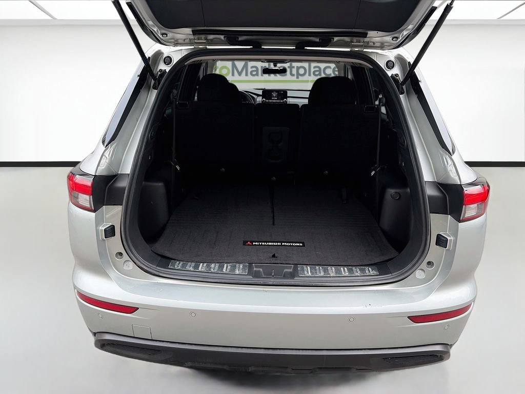 Used 2022 Mitsubishi Outlander ES FWD image 24
