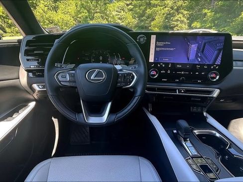 Used 2023 Lexus RX 350 Premium w/ Accessory Package AWD/4WD image 8