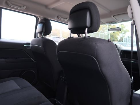 Used 2015 Jeep Patriot Sport w/ Power Value Group image 27