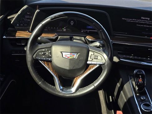 Used 2023 Cadillac Escalade Premium Luxury image 13