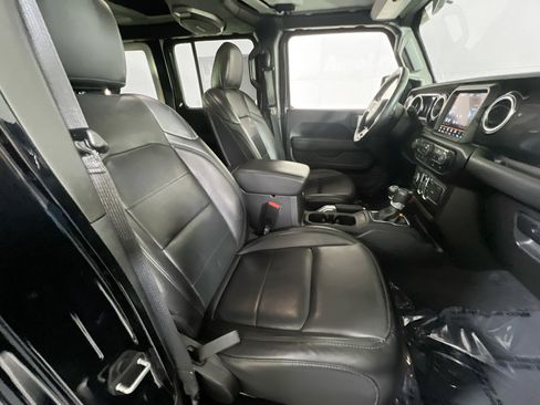 Used 2021 Jeep Wrangler Unlimited Sahara AWD/4WD image 27