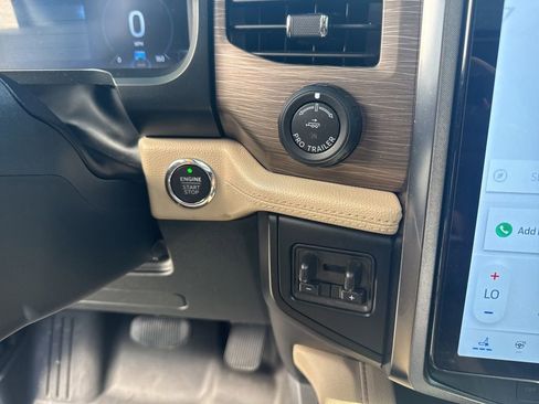 Used 2024 Ford Expedition Limited RWD image 22