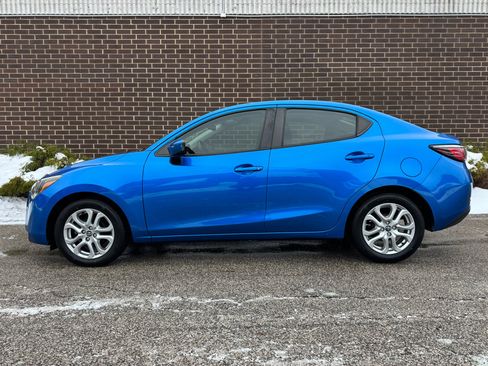 Used 2018 Toyota Yaris iA image 27