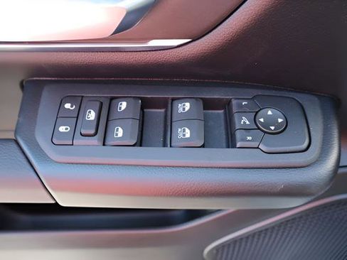 New 2026 RAM 1500 4x4 Crew Cab image 17