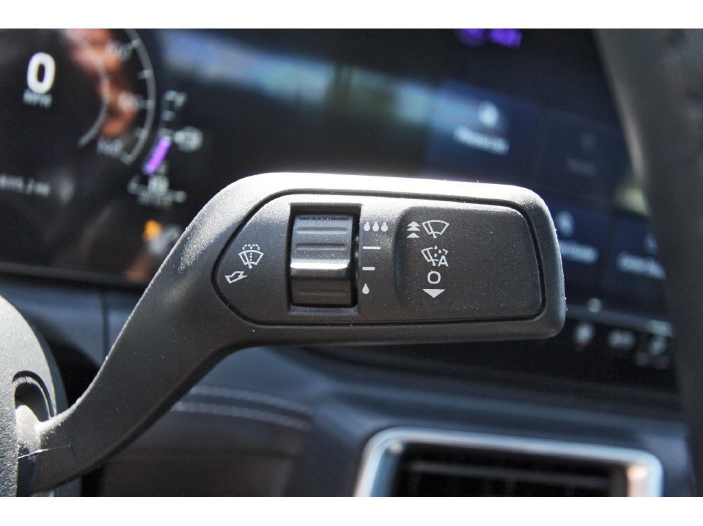 Used 2025 Ford Mustang Convertible RWD image 20