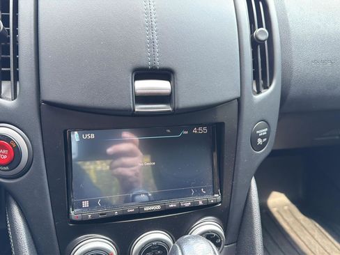 Used 2009 Nissan 370Z Touring w/ Sport Pkg RWD image 16