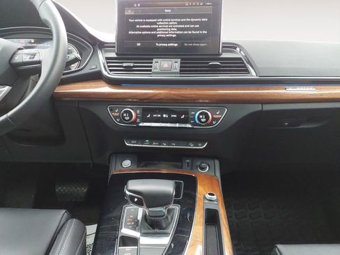 Used 2023 Audi Q5 e Prestige image 11