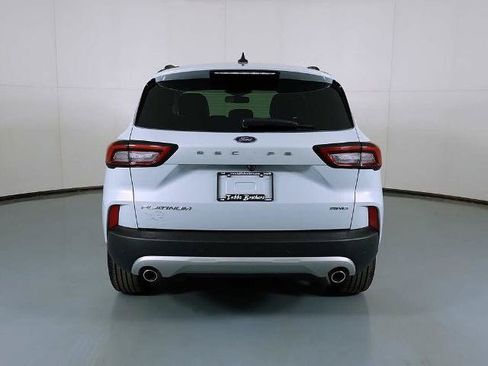 Certified 2025 Ford Escape Platinum AWD/4WD image 4
