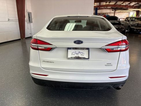 Used 2019 Ford Fusion SE FWD image 5