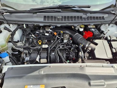 Used 2020 Ford Edge Titanium w/ Equipment Group 301A FWD image 3