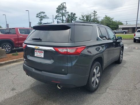 Used 2020 Chevrolet Traverse LT w/ LT Premium Package FWD image 6