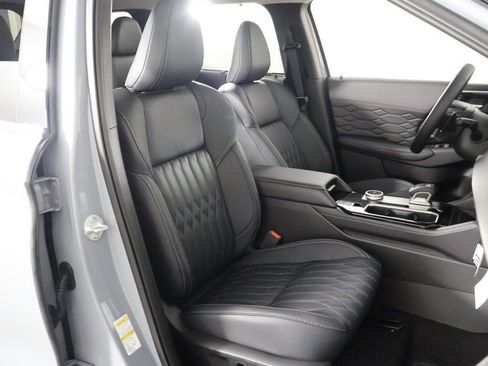 New 2026 Mitsubishi Outlander SEL FWD image 36