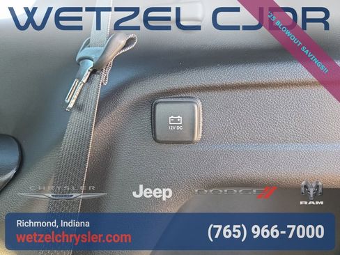 New 2025 Jeep Grand Cherokee L Laredo AWD/4WD image 9