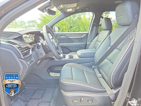 New 2026 GMC Acadia Denali w/ Super Cruise Package FWD image 17