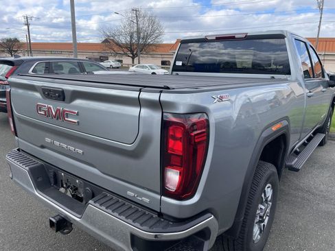 Used 2024 GMC Sierra 2500 SLE w/ SLE Value Package; image 6