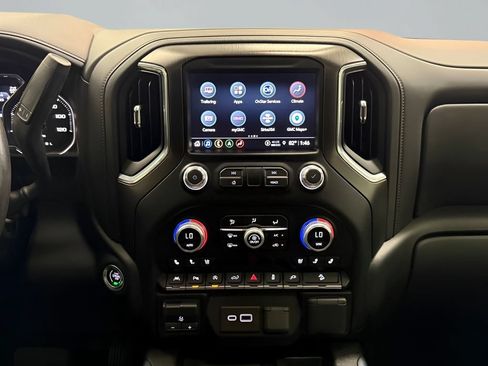 Used 2021 GMC Sierra 1500 AT4 w/ AT4 Carbonpro Edition AWD/4WD image 24