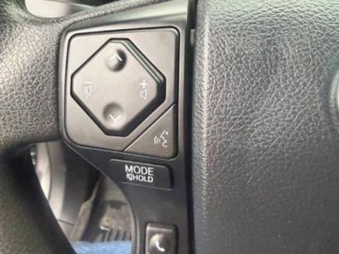 Used 2020 Toyota Tacoma SR5 image 14