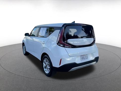 Used 2025 Kia Soul LX w/ LX Technology Package image 11