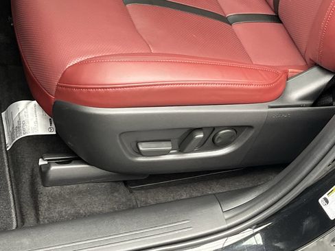 Certified 2025 MAZDA CX-70 Plug-In Hybrid w/ Premium Plus image 12