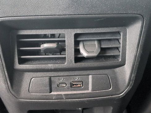 Certified 2025 GMC Canyon AT4 w/ AT4 Premium Package image 22