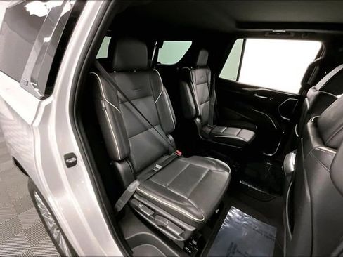 Used 2024 Cadillac Escalade Premium Luxury AWD/4WD image 26