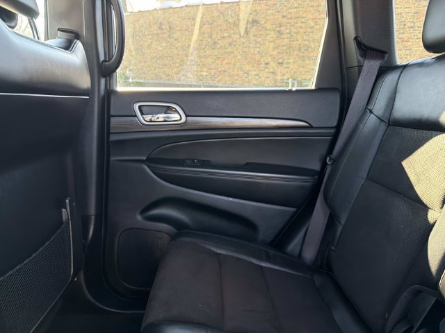 Used 2022 Jeep Grand Cherokee Laredo X AWD/4WD image 26
