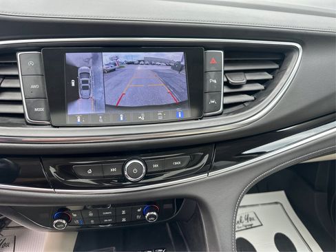 Used 2024 Buick Enclave Avenir w/ Trailering Package, 5000 lbs. AWD/4WD image 33
