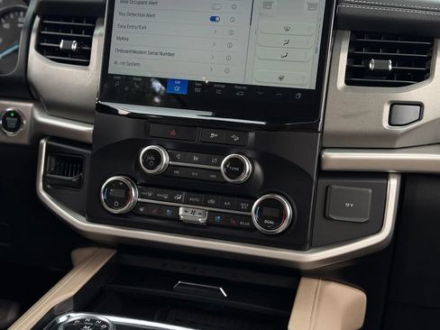 Certified 2023 Ford Expedition XLT AWD/4WD image 28