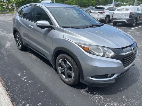Used 2018 Honda HR-V EX image 5