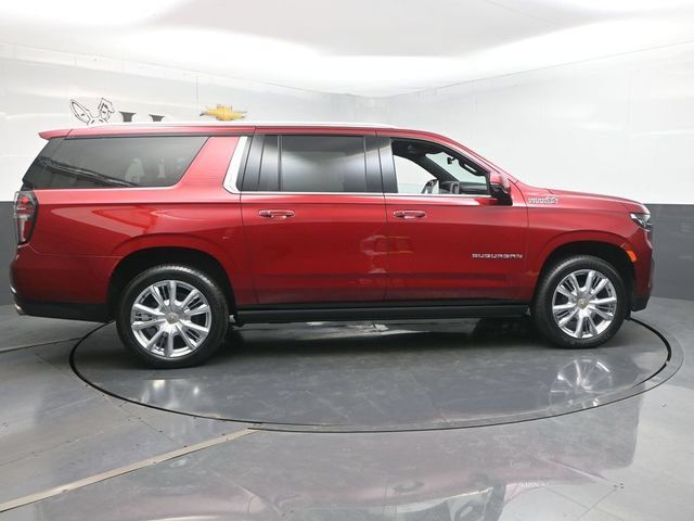 Used 2022 Chevrolet Suburban High Country AWD/4WD image 43
